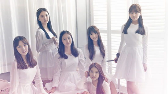GFRIEND《时光飞逝》登榜单首位 人气居高不下