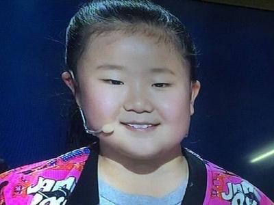 小姑娘撞脸岳云鹏 岳云鹏:一定是个美丽的姑娘
