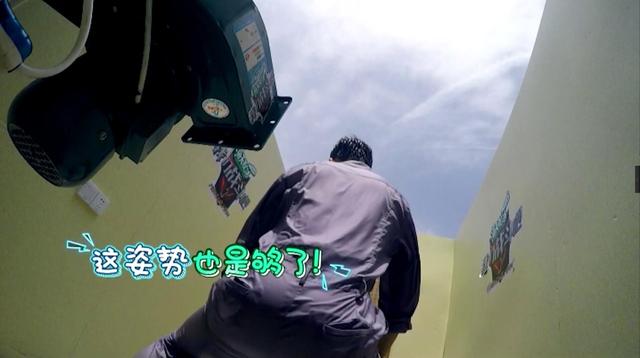 井柏然跳扭胯神舞 网友:没想到你是这样的井宝